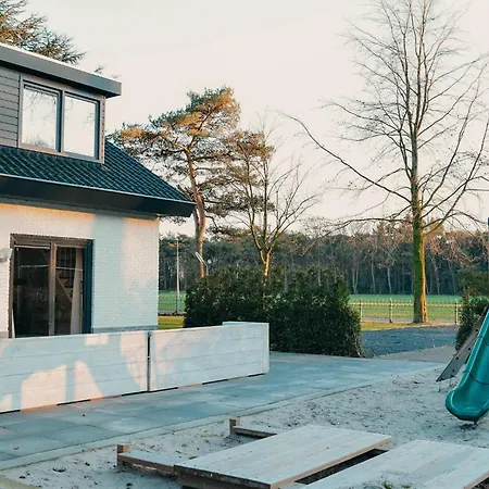 홀리데이파크 De Boshoek - Luxe Groepsverblijven Op De Veluwe *
